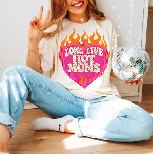 Long Live Hot Moms